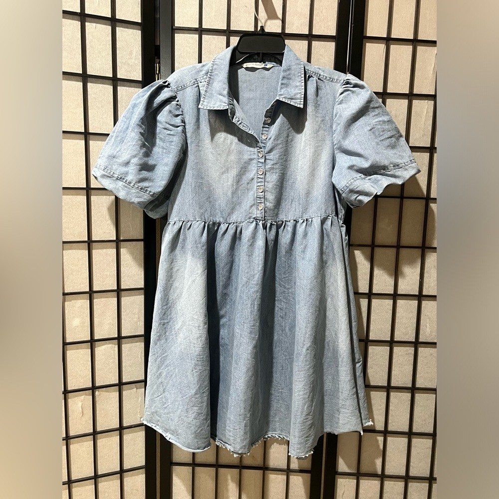 GIVEN KALE CHAMBRAY PUFF SLEEVES BABYDOLL LIGHT WASH DENIM DRESS SIZE L
